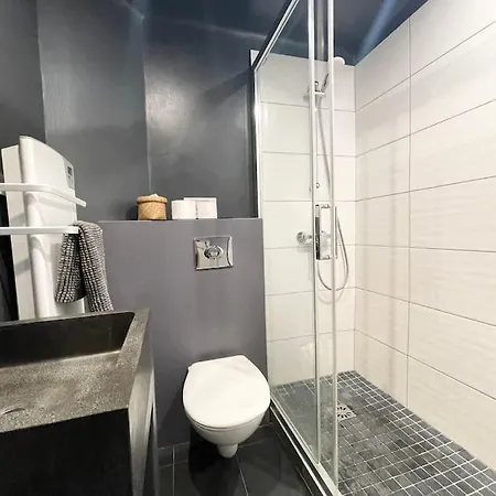 Homelivia, Vieux Nice, De Charme, Clim Balcon Apartment *